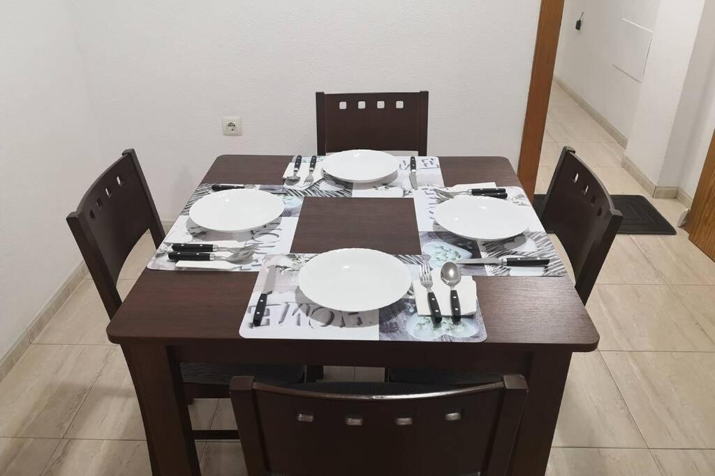 Centro Roquetas 5 Minutos De La Playa En Coche Garaje Solo Si Esta Disponible Apartment โรเกตัสเดมาร์ ภายนอก รูปภาพ